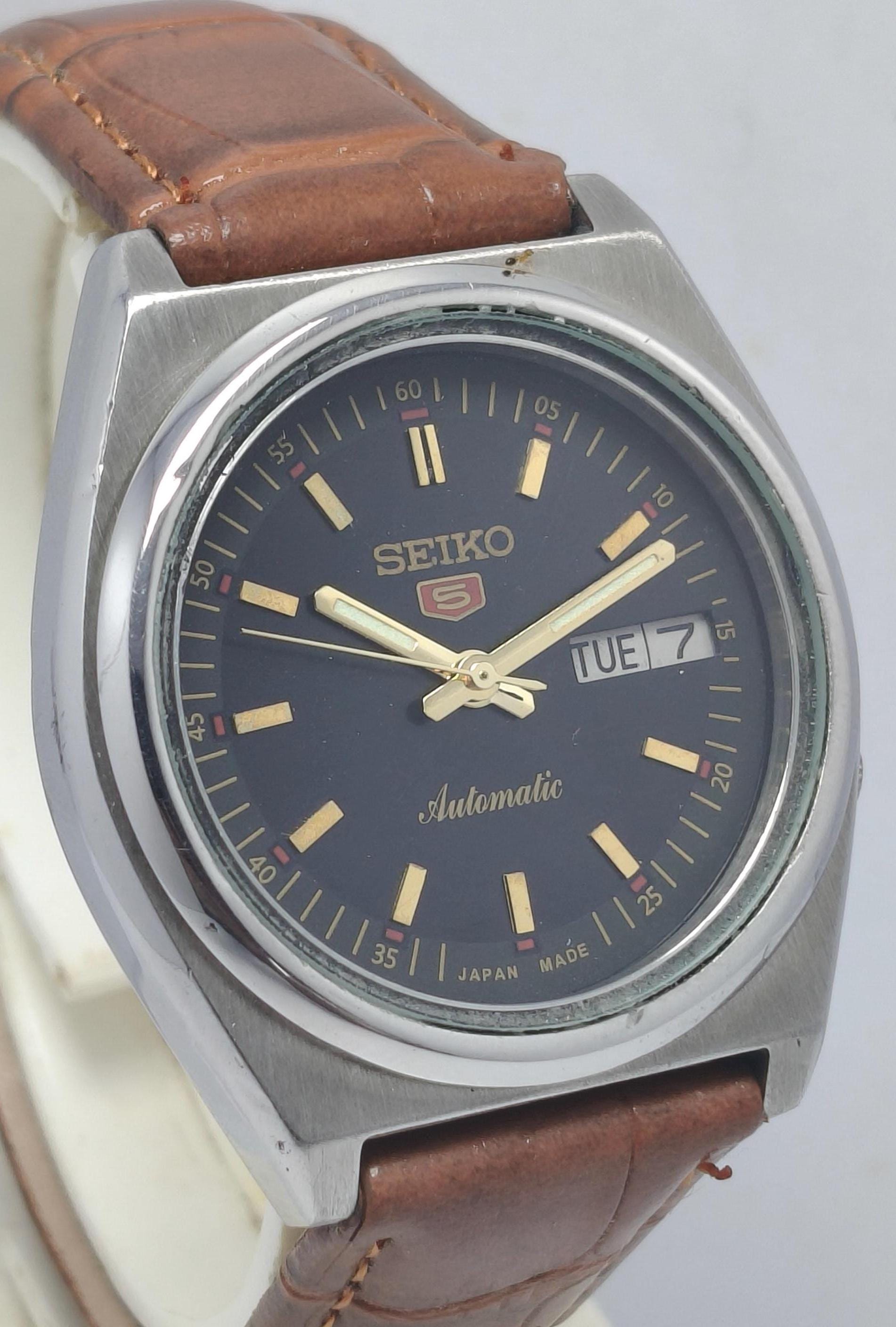 【整備済み】美品 セイコー5 ビンテージ ブラック文字盤 SEIKO5 自動巻き ヴィンテージ セイコー5 自動巻き腕時計：ブラック文字盤、デイ/デイト
