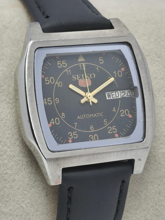ヴィンテージ セイコー5 自動巻き腕時計：ブラック文字盤、デイ/デイト