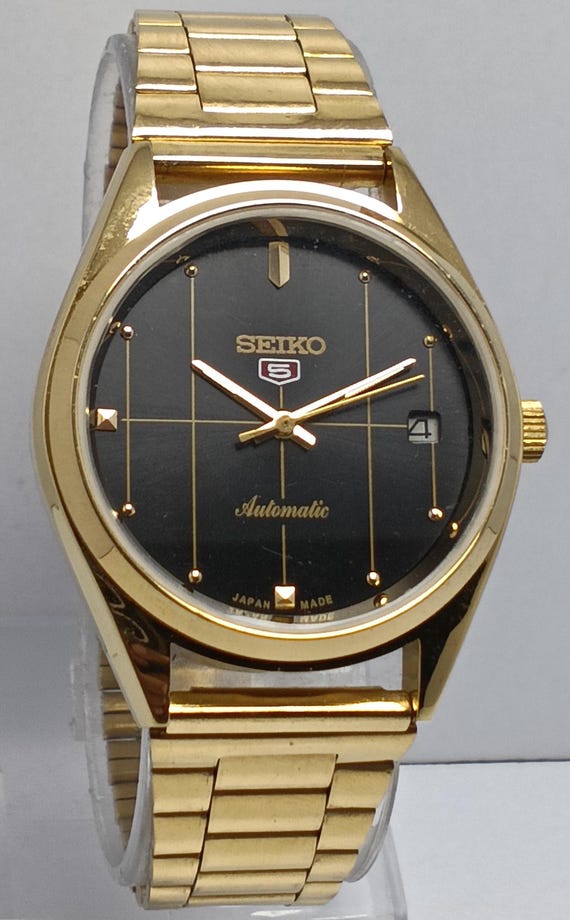 SEIKO5自動巻き 腕時計 黒文字盤 日付表示 ヴィンテージ セイコー5 自動巻き腕時計：ブラック文字盤、日付表示