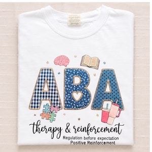 ABAセラピーシャツ、応用行動分析士Tシャツ、BCBAシャツ、RBT Tシャツ、行動療法Tシャツ、コンフォートカラーズ行動技術シャツ