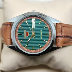 Seiko 5 Green dial Automatic Watch: Vintage Japan Made, Men's Day Date