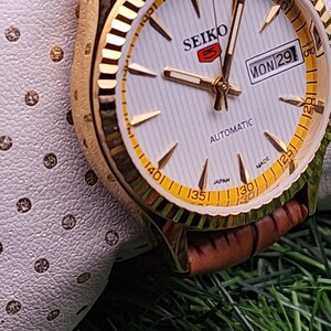 Vintage refurbished Seiko 5 White Dial: Refurbished wrist watch, 36 mm, Japan Made image 7