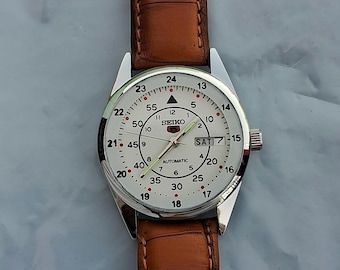 Vintage  white Seiko 5 Automatic Watch: Refurbished Japan Made Day-Date