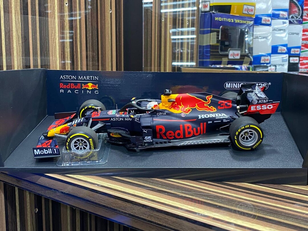 ミニチャンプス アストンマーティン レッドブル RB16 マックス