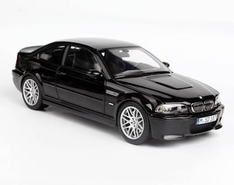 BMW M3 CSL E46 ダイキャストモデルカー：AUTOart 1/18スケール