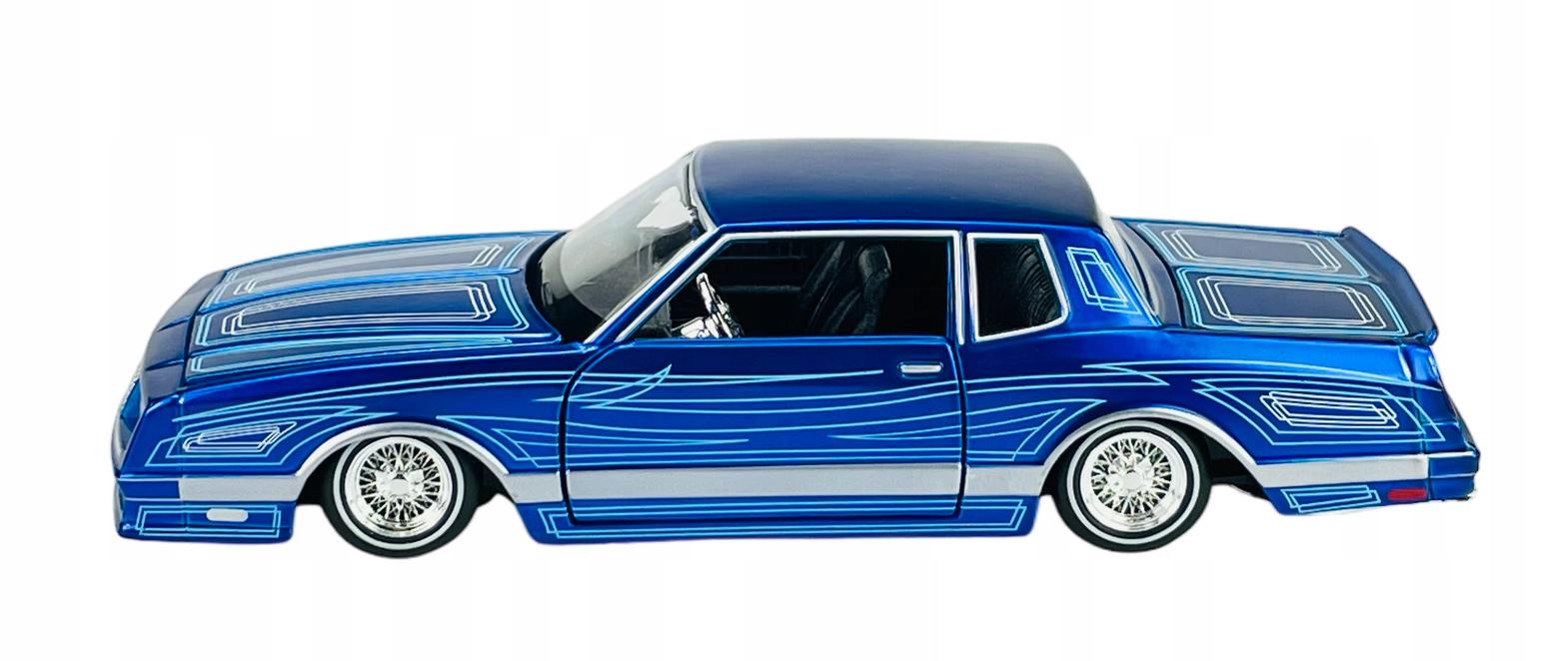 1986 Chevrolet Monte Carlo SS Diecast Model – Blue Lowrider 1:24