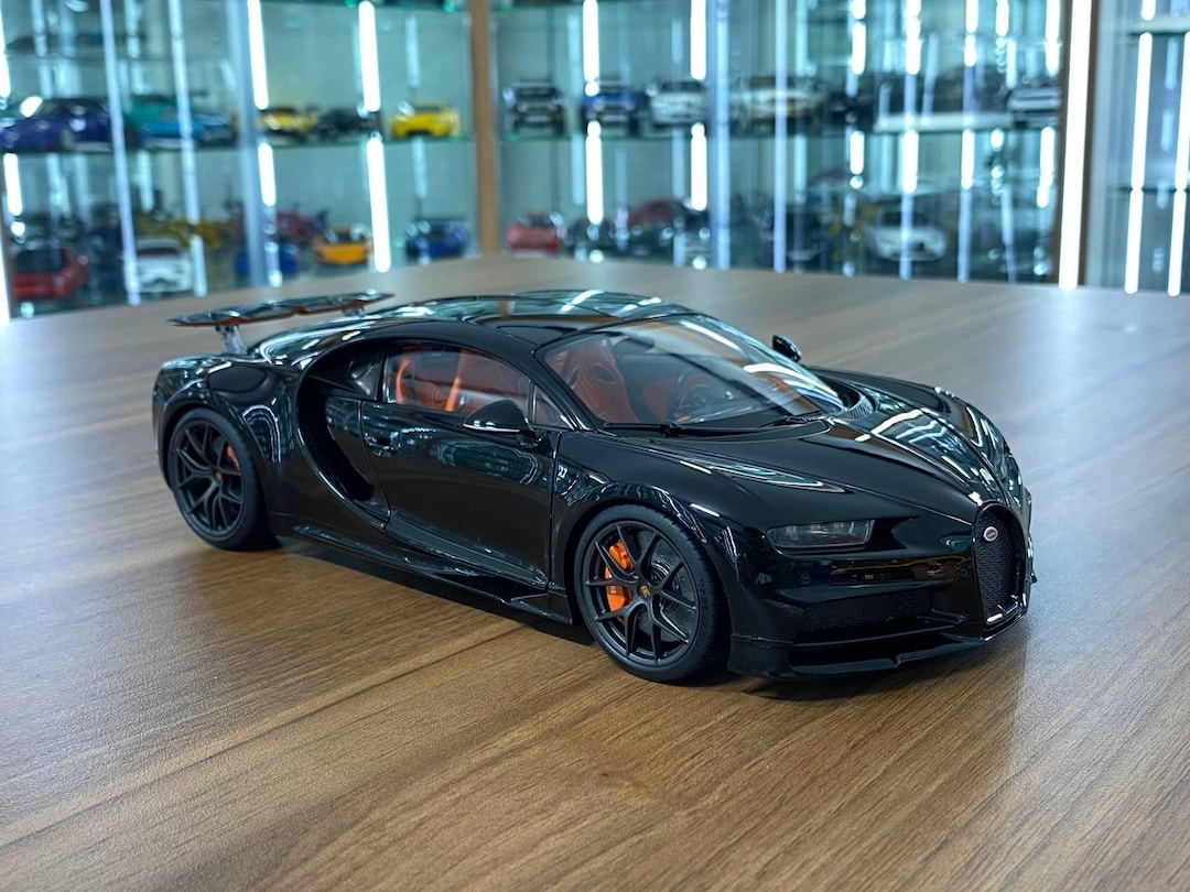 AUTOART 1/18 SCALE BUGATTI VISION GRAN TURISMO IN BLUE CARBON RARE