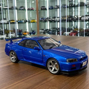Solido 1/18 Nissan Skyline GT-R R34 Blå Diecast-modell | Nissan Samlarobjekt | Anpassad Registreringsskylt | Present till Bilälskare
