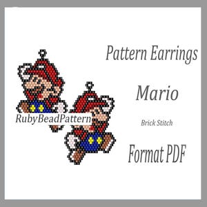 Puede incluir: Pendientes de Mario hechos con cuentas en un patrón de punto de ladrillo. Los pendientes presentan al icónico personaje de videojuego en colores rojo, azul y marrón. El texto de la imagen dice "Pattern Earrings Mario Brick Stitch Format PDF".