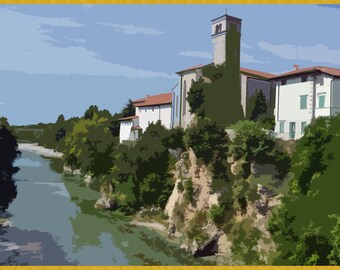 Puede incluir: Un edificio blanco con una torre alta y un techo rojo se asienta en un acantilado con vistas a un río. El río está rodeado de árboles y arbustos verdes.
