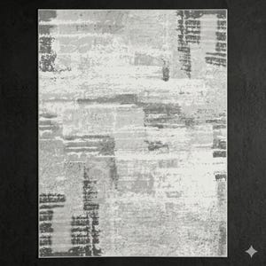 Può includere: Tappeto rettangolare con un design astratto nei toni del grigio, bianco e nero. Il tappeto presenta un aspetto invecchiato e pittorico con forme rettangolari sovrapposte e motivi a pennellate. La palette di colori neutri è adatta a vari stili di interni.