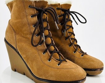 Botines de cuña con cordones y cordones de ante color camel estilo Y2K de Michael Kors
