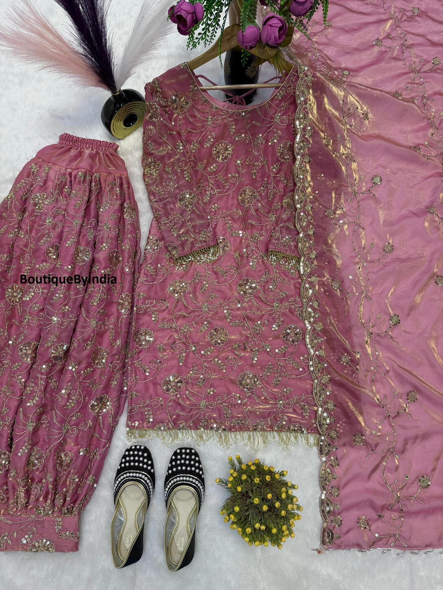 giddha dress designs Gidda Costume