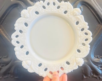 Antique Dithridge Milk Glass Cherub Plate No. 209 | Victorian Opaline Glass Decor