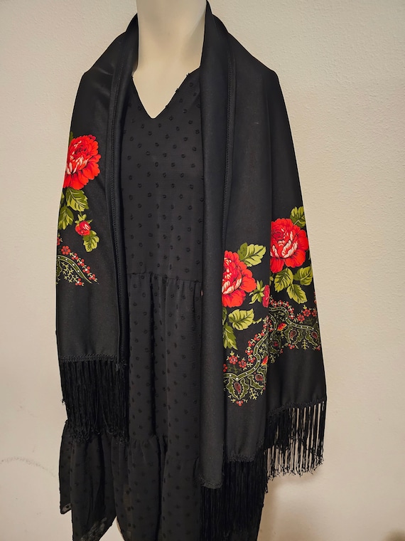 Vintage Rose Design Shawl