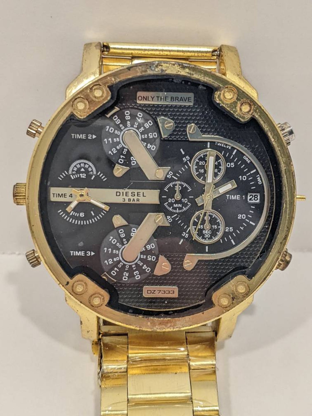Mr. Daddy Diesel Only the Brave Reloj para hombre en tono dorado