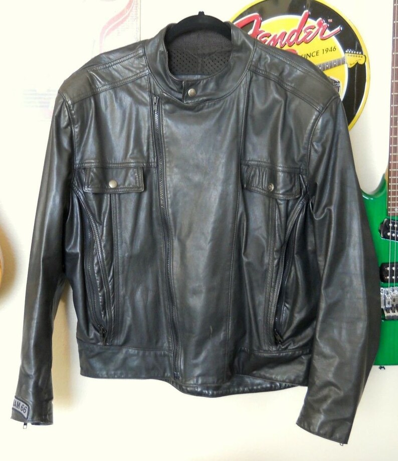 Harley Davidson Black Leather Motorcycle Jacket Vietnam 66 On Sleeve Genuine Size Men S Um Lightweight Included