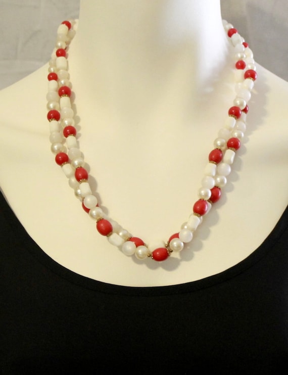 Vintage Costume Jewelry Red Black and White - image 3