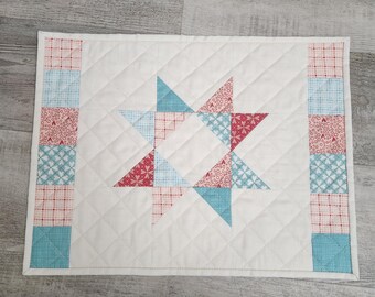 Set of 2 quilted Valentine placemats