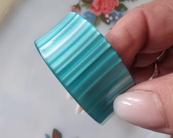 Vintage Turqoise Blue Acrylic Cuff Bangle
