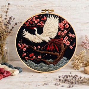 Elegant Trane Broderikit – Körsbärsblommigt Blommönster, DIY Handarbete Set