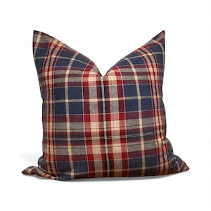 Funda de cojín a cuadros rojos y azul marino – Cojín navideño rústico, complemento decorativo para cabaña de campo