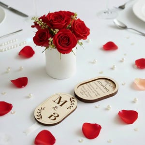 Save the Date - Faire-part en bois personnalisé - Format ovale | Invitation mariage moderne et intemporelle