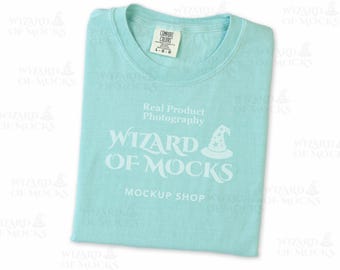 Mockup da camiseta Comfort Colors 1717 Chalky Mint, vista de cima, mockup da camiseta dobrada C1717.