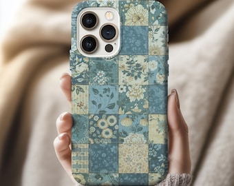 Patchwork blauw gewatteerd telefoonhoesje | Vintage bloemen Cottagecore-telefoonhoes voor iPhone 17 16 15 14 13 Samsung S25 S24 S23