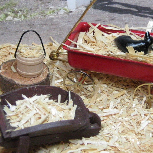 Loose hay bale natural straw sun bleached miniature crafts nativity manger autumn harvest fall landscaping farm western country dollhouse