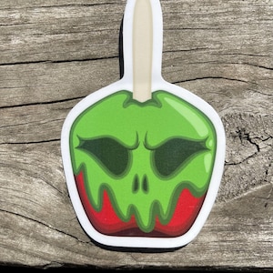 Patsy Poison Apple - 7,5 cm vinylklistermärke