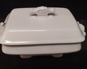Antique Ivory White Royal Ironstone China, Tureen / Covered Serving Dish (1883) by Johnson Brothers late Pankhurst & Co.