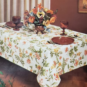 Vintage Home Decor Ming Flower Flannel-backed Tablecloth