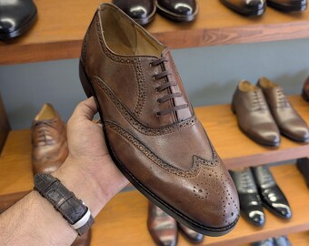 Handgemaakte antiekbruine leren brogues met vleugeltip voor heren