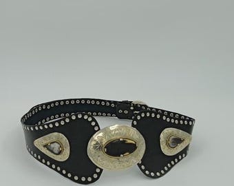 Ceinture hippie marocaine en cuir, boucle en bronze, ceinture tressée à la main, ceinture abdominale en cuir avec conchos et anneaux en laiton • Taille festival réglable