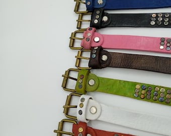 Cinturón hippie de cuero marroquí, hebilla de bronce, cinturón trenzado hecho a mano, cinturón de cuero con conchos y anillos de latón • Cintura ajustable para festivales