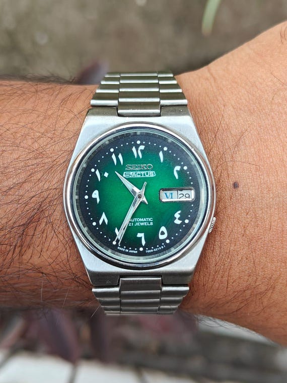 Vintage Seiko 5 Actus Automatic 21J Sunburst Green Dial Arabic