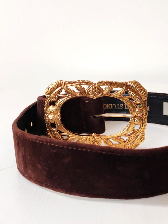 Vintage Leather Belt Sculptural Gold Buckle | Burgundy | Patina Buy Burgundy Patent Leather Belt - Gold Rounded Buckle  main image 3