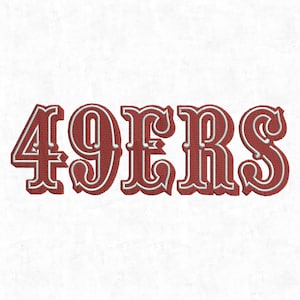 Peut inclure: Motif brodé du mot "49ERS" dans un style vintage audacieux. Les lettres sont d'un rouge profond avec un contour blanc, sur un fond blanc uni. Le design présente une police classique et décorative.
