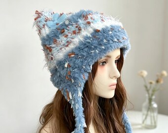 Handgemaakte blauwe kattenoorbeanie, pluizige kawaii oorklepmuts, pluche gebreide muts van nepbont, schattig Y2K zacht meisje esthetische pom pom wintercadeau voor haar