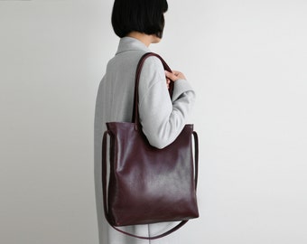 Multi-functional Leather Tote Bordeaux,  leather shopper, crossbody bag, big shoulder bag