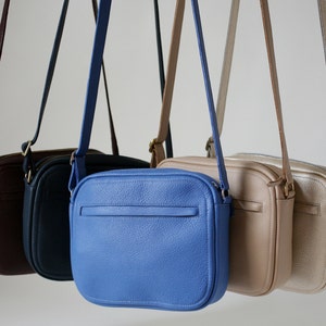 Crossbody Zip Bag M Blue Leather, leather purse, shoulder bag, cross body purse, handbag Cornflower Blue