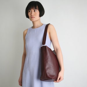 Hobo Bag Bordeaux Leather, Bucket Bag, Multifunctional Crossbody Bag, Big Shoulder Bag, Tote Bag Bordeaux/Gold