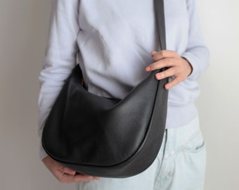 Medium Pouch Bag Black, Leather shoulder bag, crossbody bag, pouch bag