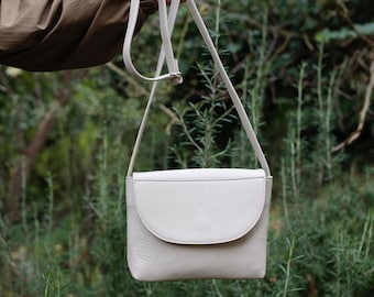 Minimalistische Schultertasche echt Leder Hellbeige, kleine Tasche, Handtasche, 13 Farben erhältlich