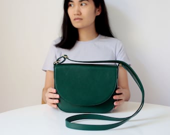Crossbody Saddle Bag Forest Green Leather, minimalistic shoulder bag