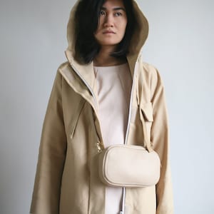 Sac à bandoulière zippé OVALE Cappuccino, petit sac à main en cuir, sac à bandoulière, porte-monnaie