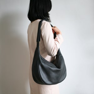 Schultertasche BIG POUCH Leder Schwarz, Umhängetasche, Lederbeutel