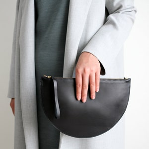 Halbmondtasche echt Leder Schwarz, Clutch, Wristlet, Handtasche image 2