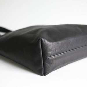 Classic Leather Tote Black, leather shopper, shoulder bag, minimalistic black tote image 3